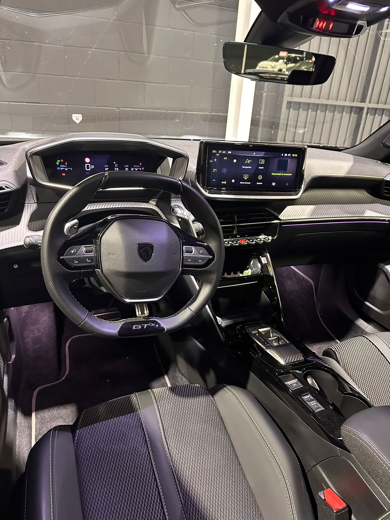 Peugeot 2008 GT BlueHDI 130 S&S EAT8 - Foto 12