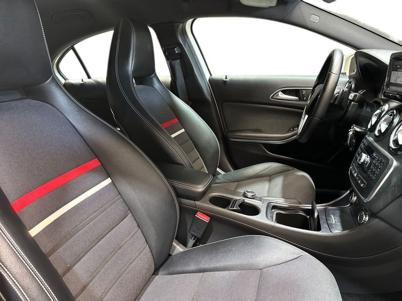 Mercedes Clase A A 180 BlueEFFICIENCY Style - Foto 17