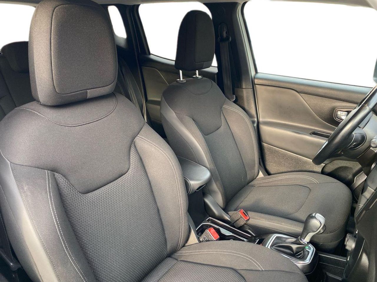 Jeep Renegade 1.3G 110kW Limited 4x2 DDCT - Foto 18