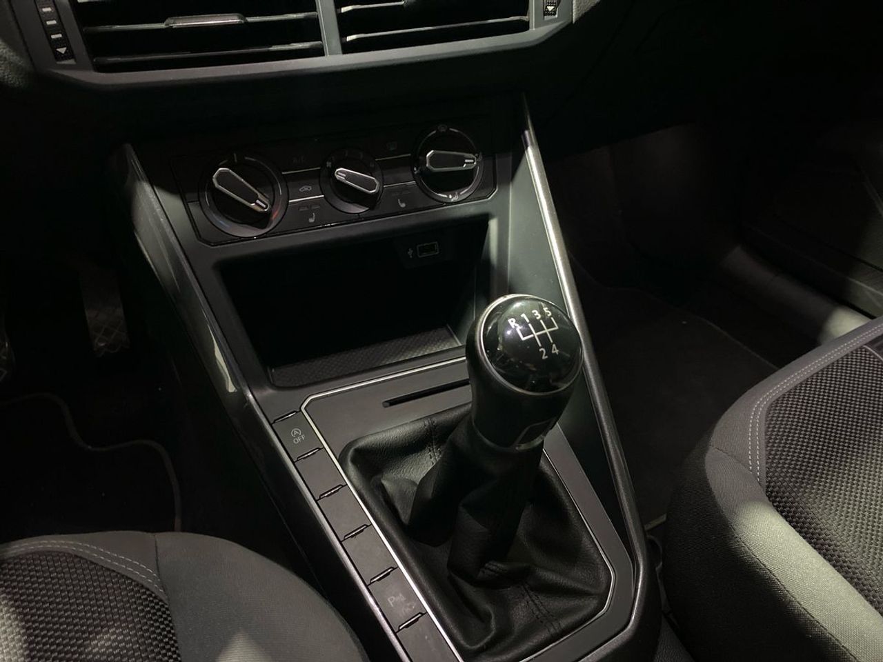 Volkswagen Polo Advance 1.6 TDI 70kW (95CV) - Foto 13