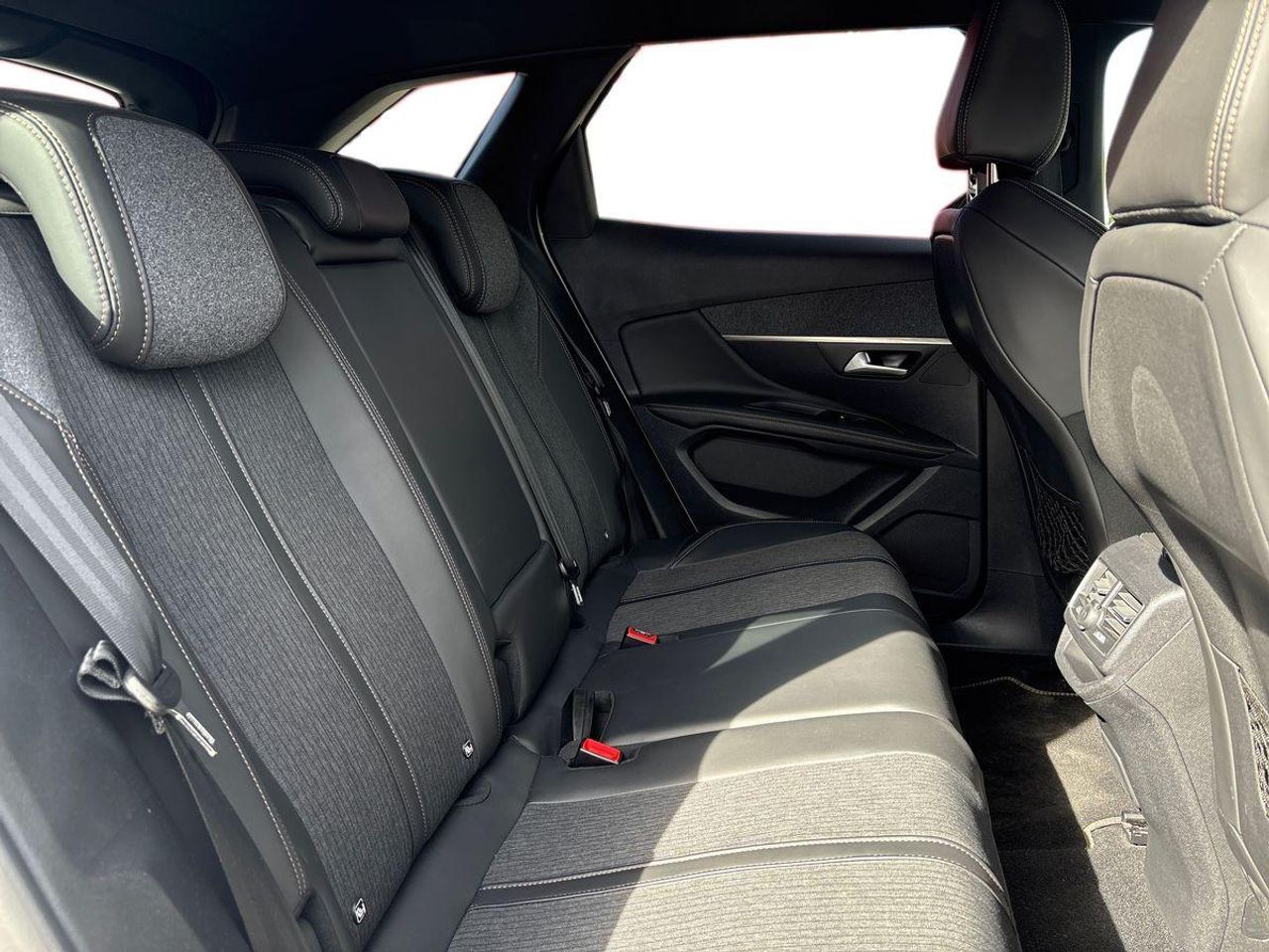 Peugeot 3008 GT Line BlueHDi 96kW (130CV) S&S EAT8 - Foto 18