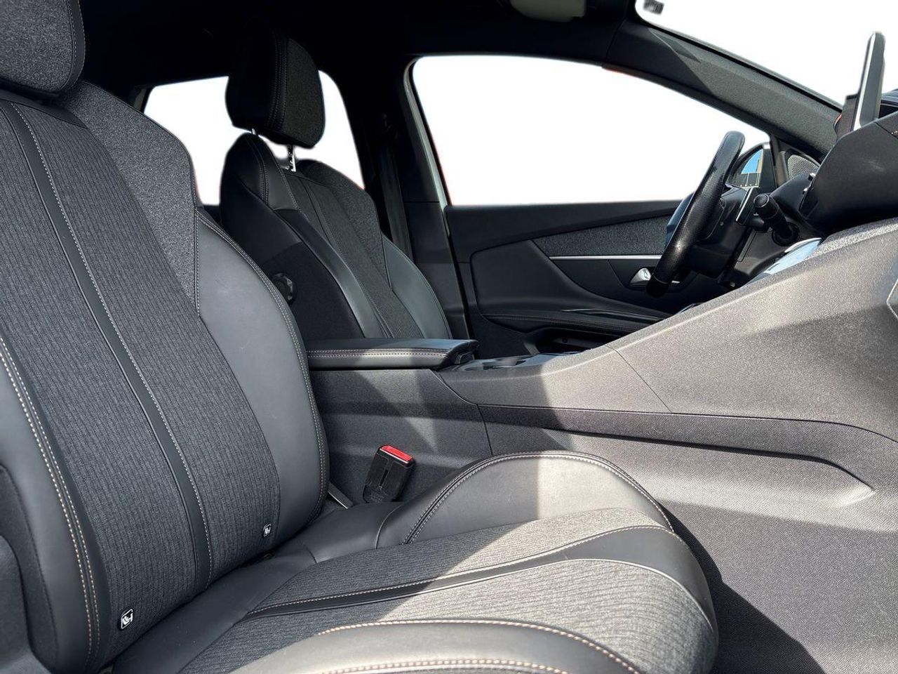 Peugeot 3008 GT Line BlueHDi 96kW (130CV) S&S EAT8 - Foto 17