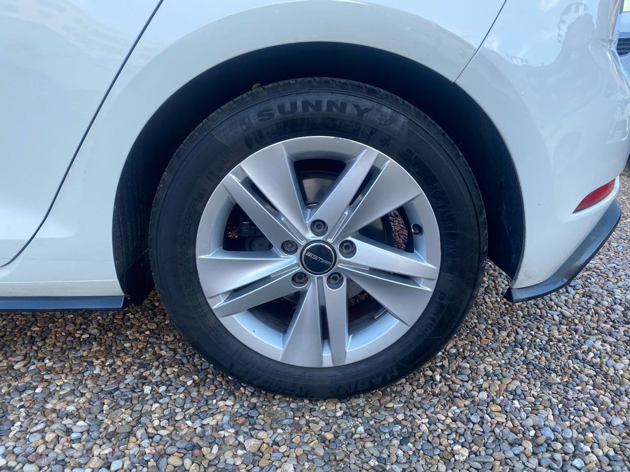 Volkswagen Golf Sport 2.0 TDI 110kW (150CV) - Foto 10