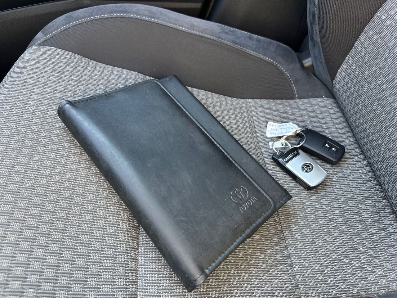 Toyota Auris 1.8 Hybrid Advance - Foto 25