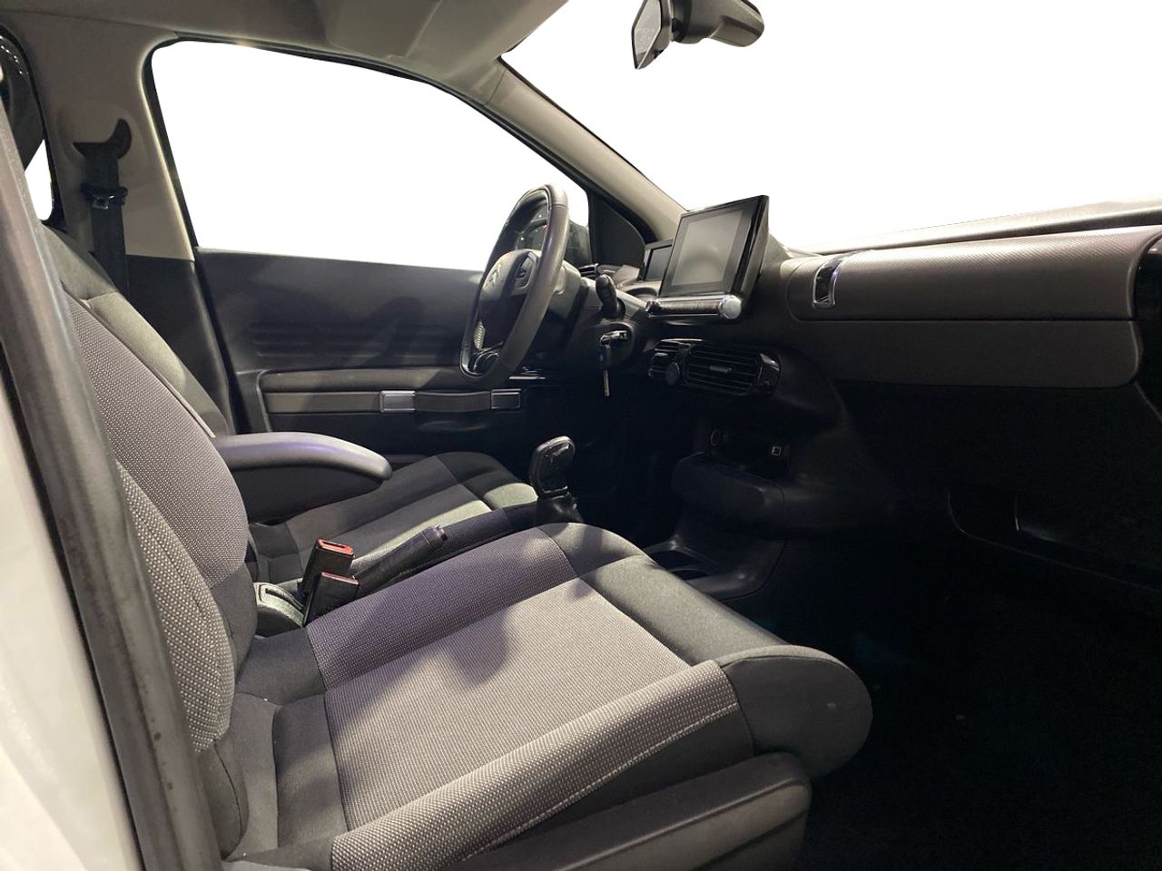 Citroën C4 Cactus BlueHDi 100 Shine - Foto 17