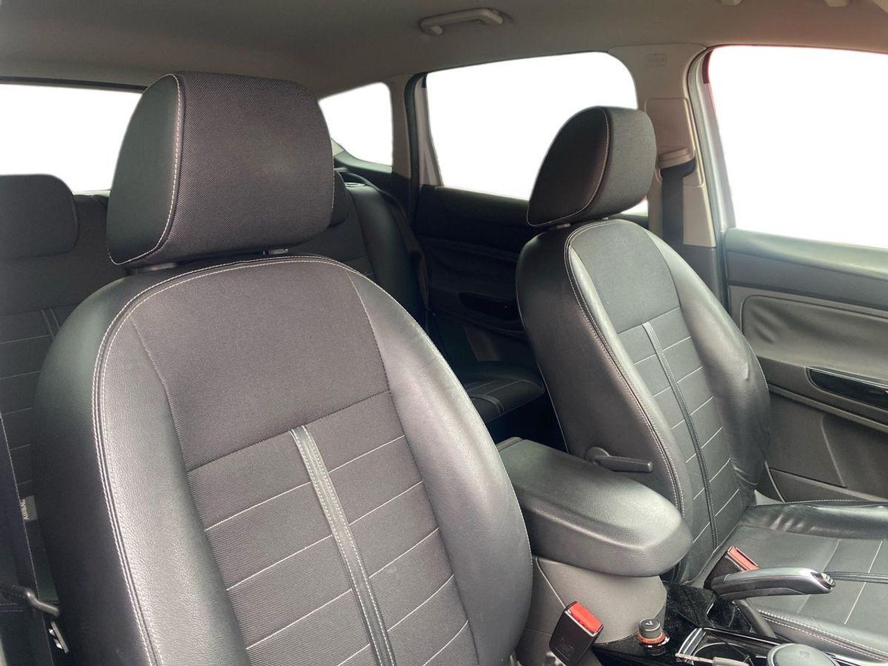 Ford Kuga 2.0 TDCi 2WD Titanium S - Foto 11