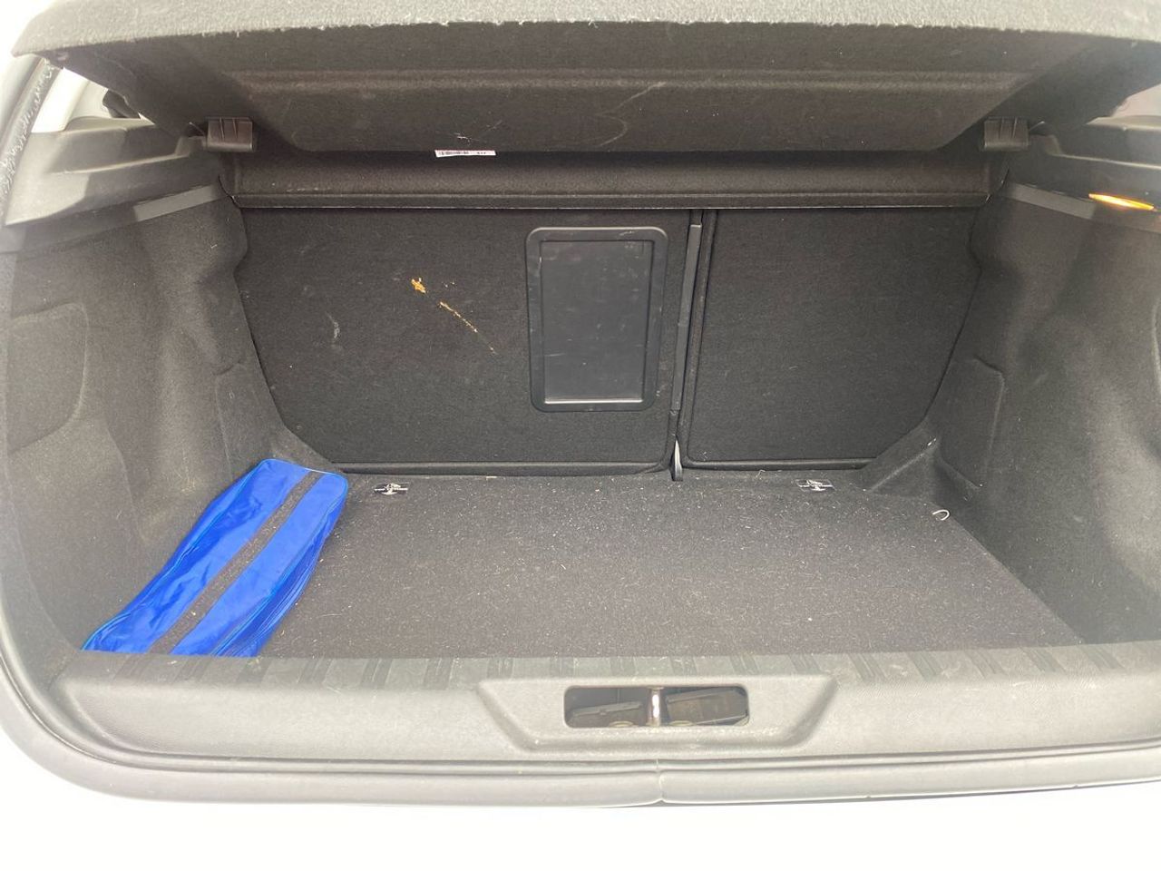 Peugeot 308 Allure 1.6 BlueHDi 120 - Foto 13