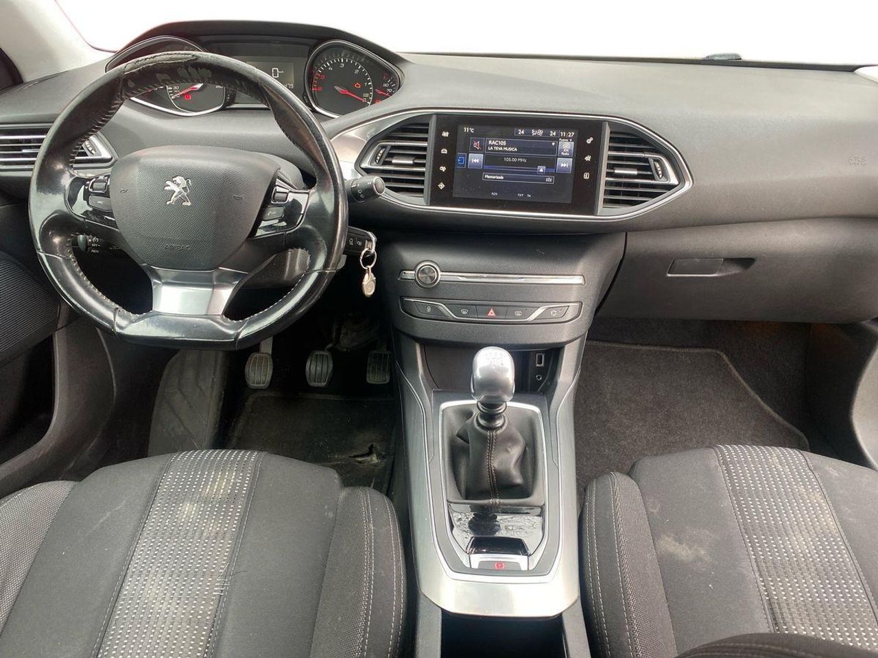 Peugeot 308 Allure 1.6 BlueHDi 120 - Foto 9