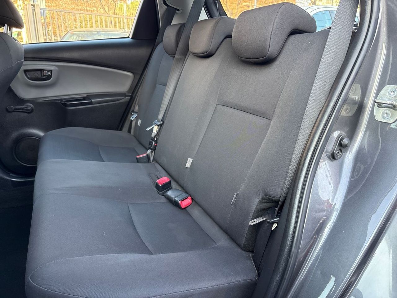 Toyota Yaris 1.0 VVT-i City - Foto 22