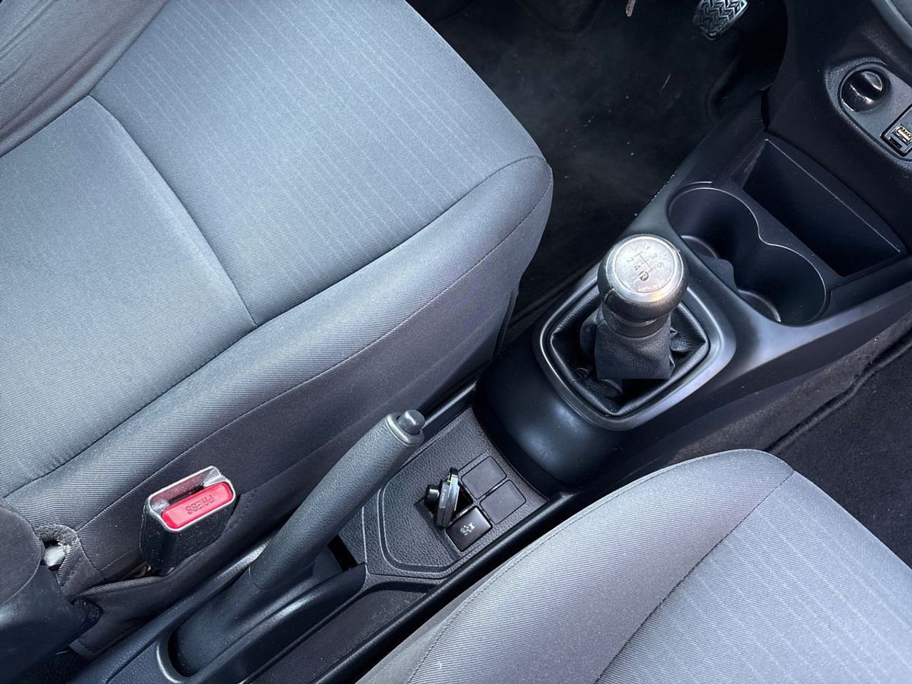 Toyota Yaris 1.0 VVT-i City - Foto 13