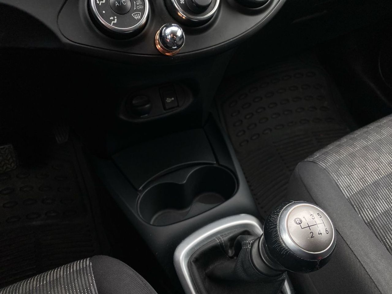 Toyota Yaris 1.33 Dual VVT-i Active - Foto 13