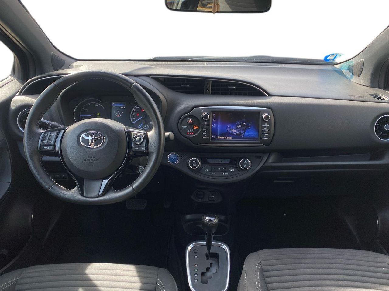 Toyota Yaris 1.5 Hybrid Advance - Foto 11