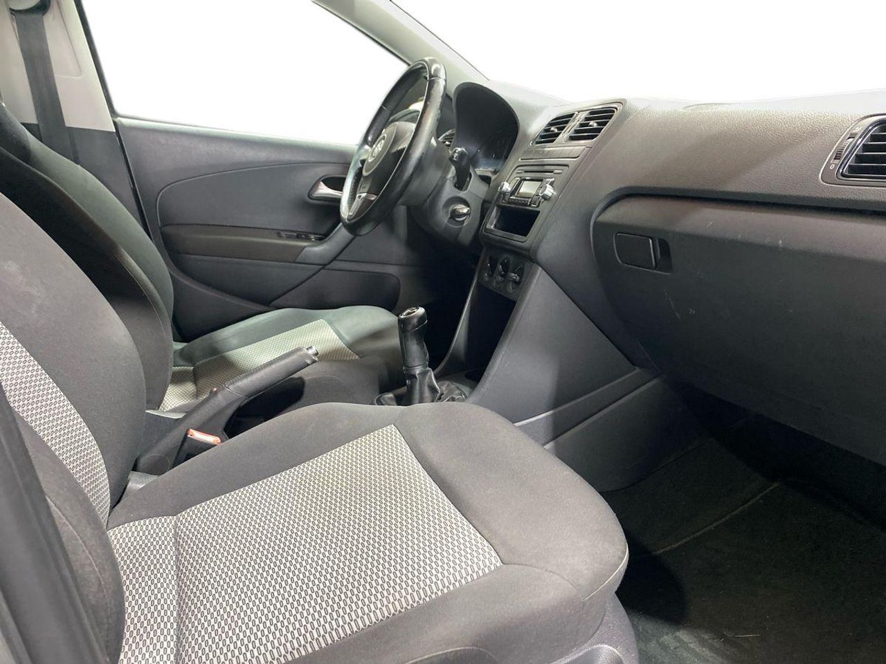 Volkswagen Polo 1.4 Advance - Foto 17