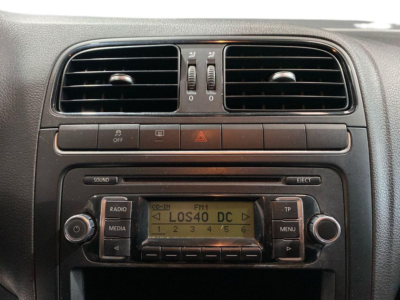 Volkswagen Polo 1.4 Advance - Foto 15