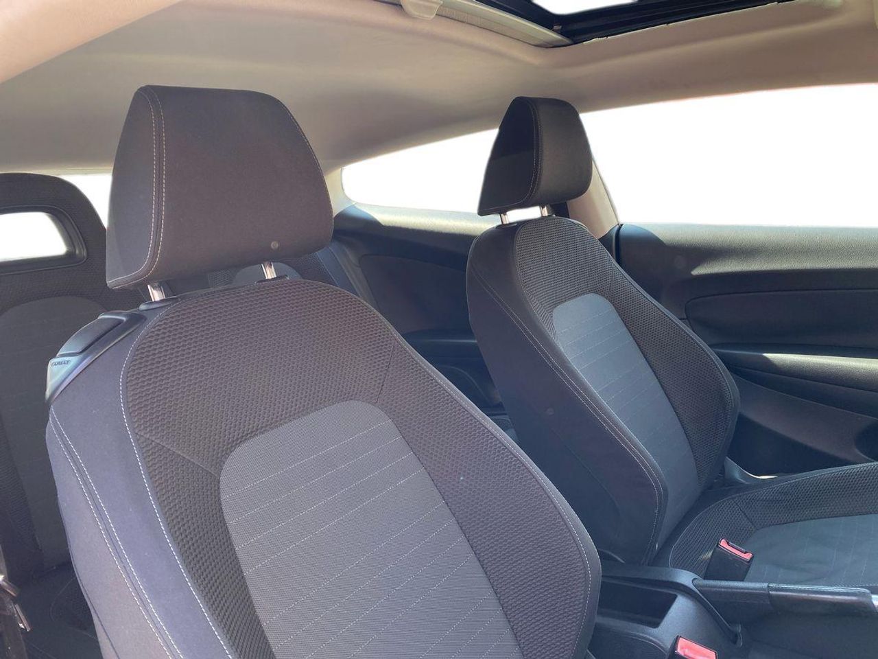 Volkswagen Scirocco RLine 1.4 TSI BMT - Foto 17