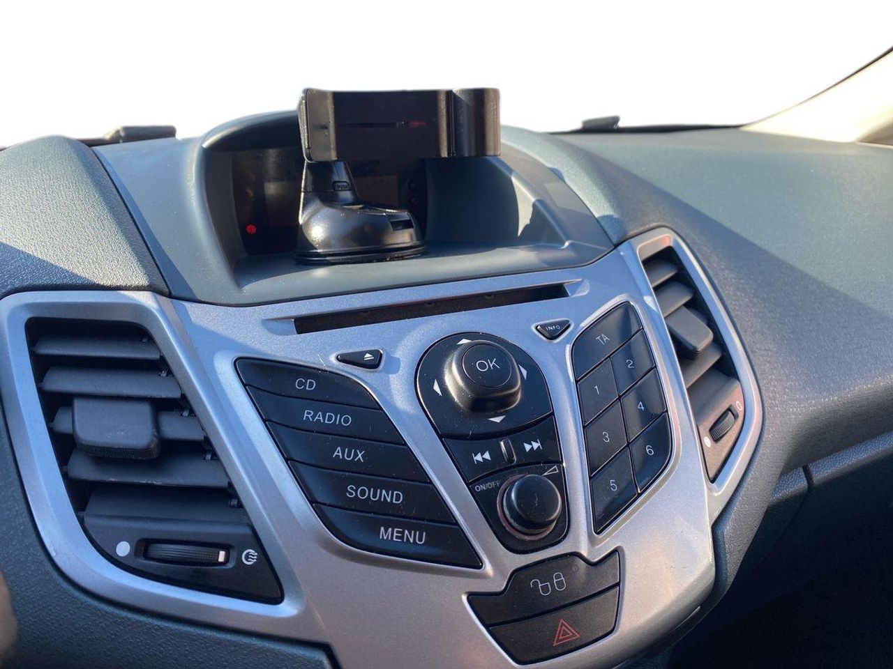 Ford Fiesta 1.4 TDCI Ambiente - Foto 15