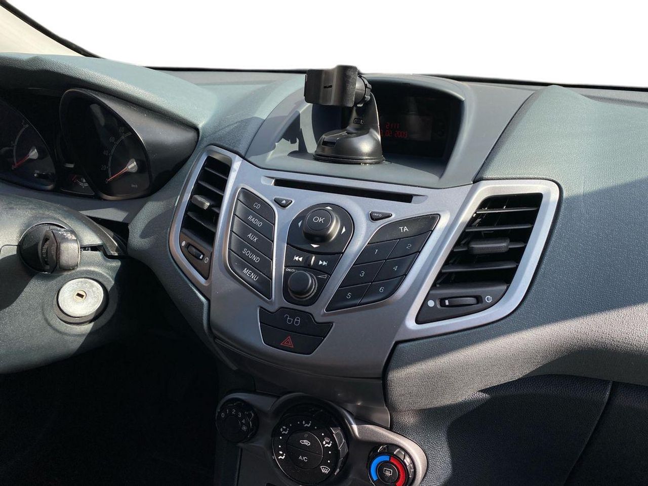 Ford Fiesta 1.4 TDCI Ambiente - Foto 16
