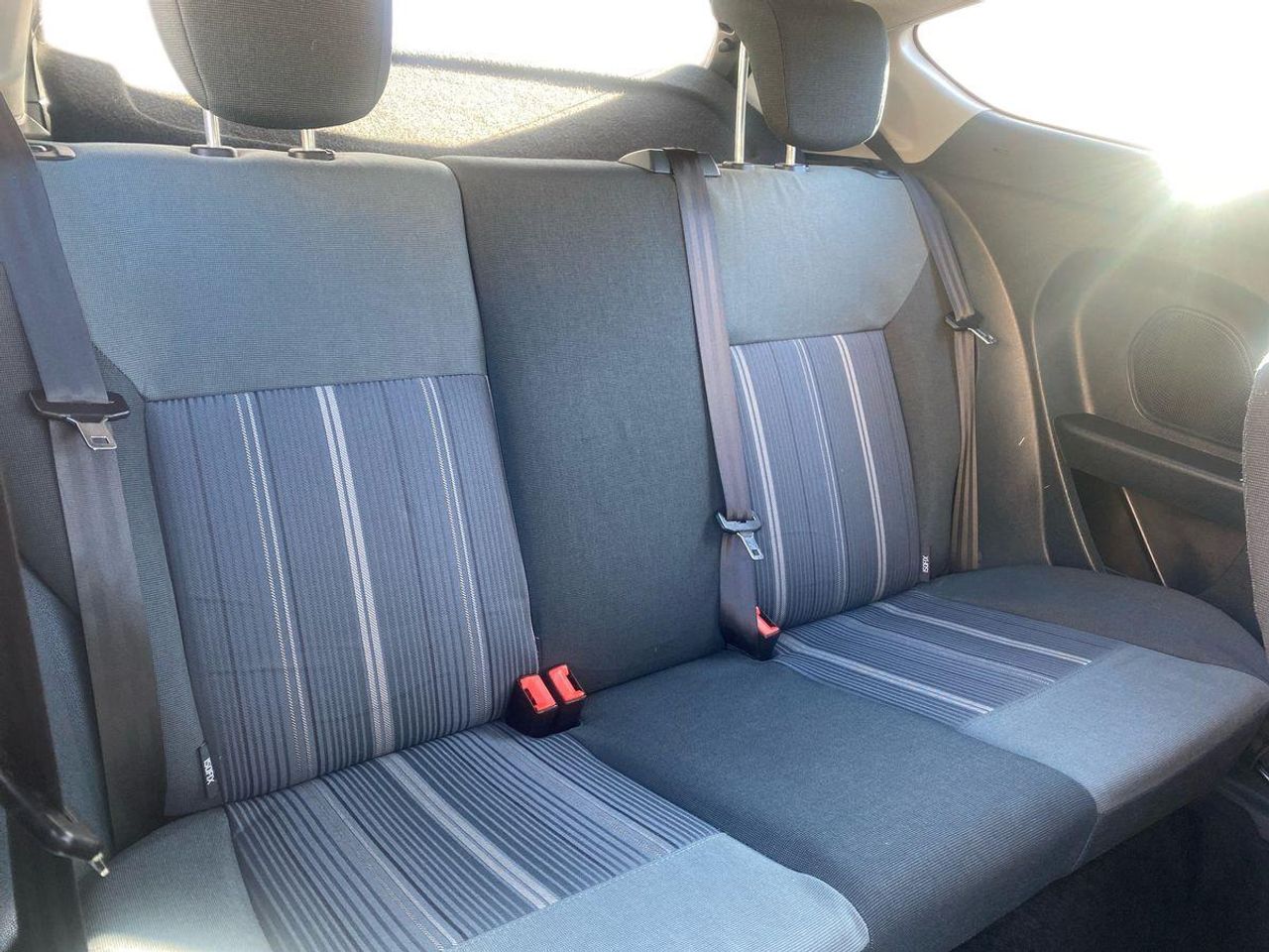 Ford Fiesta 1.4 TDCI Ambiente - Foto 18