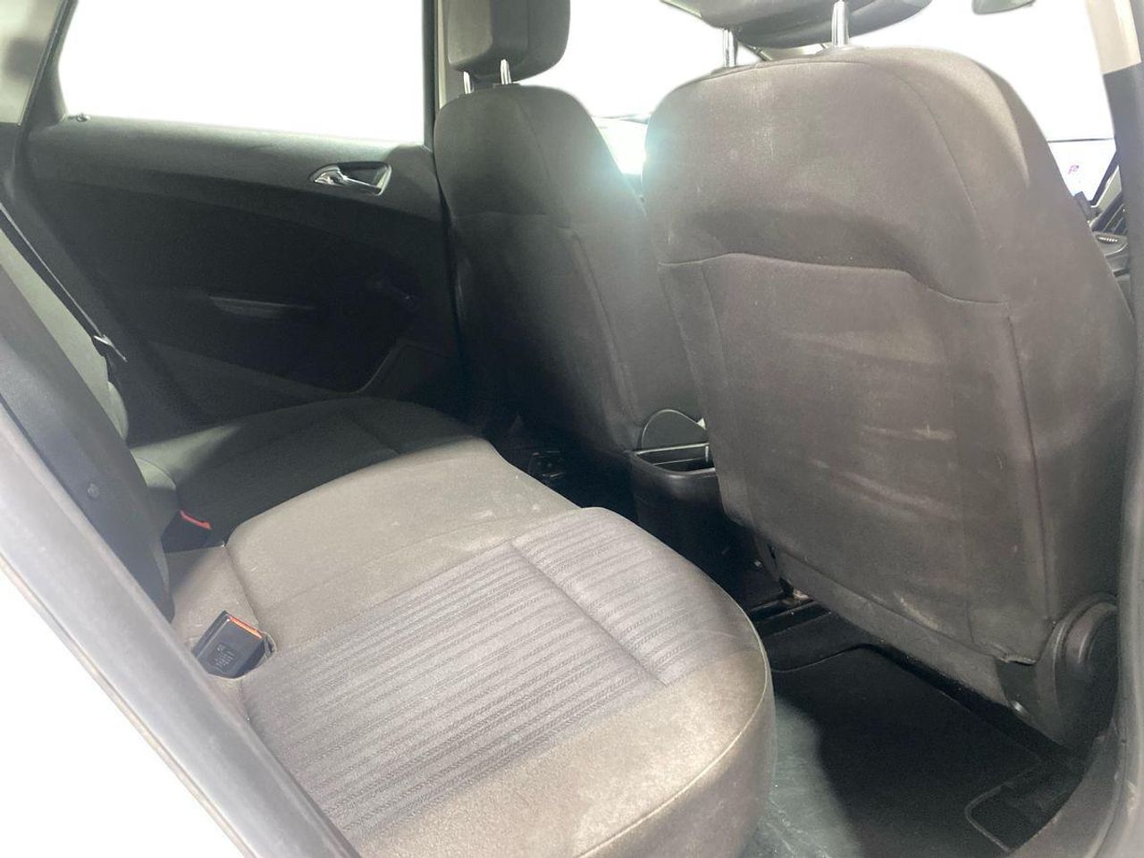 Opel Astra 1.4 Enjoy - Foto 18