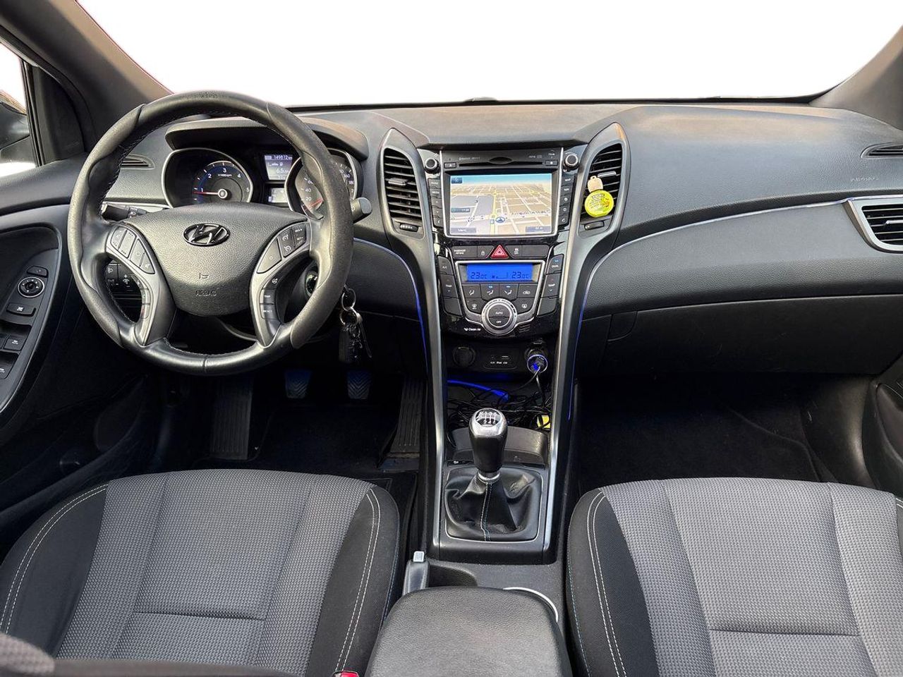 Hyundai i30 1.6 CRDi BlueDrive Tecno Nav - Foto 11