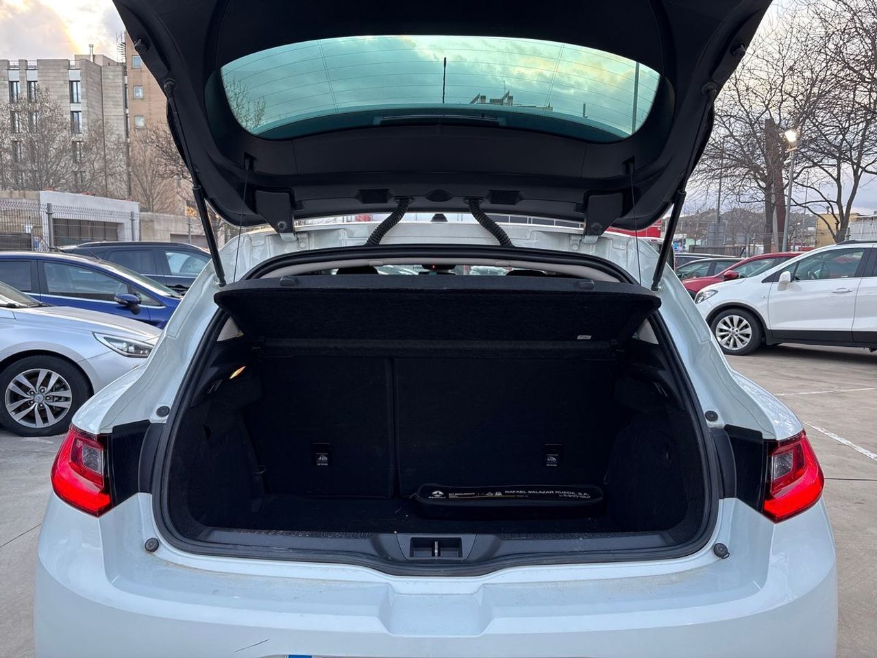 Renault Megane 1.5 BLUE dCi Limited + - Foto 19