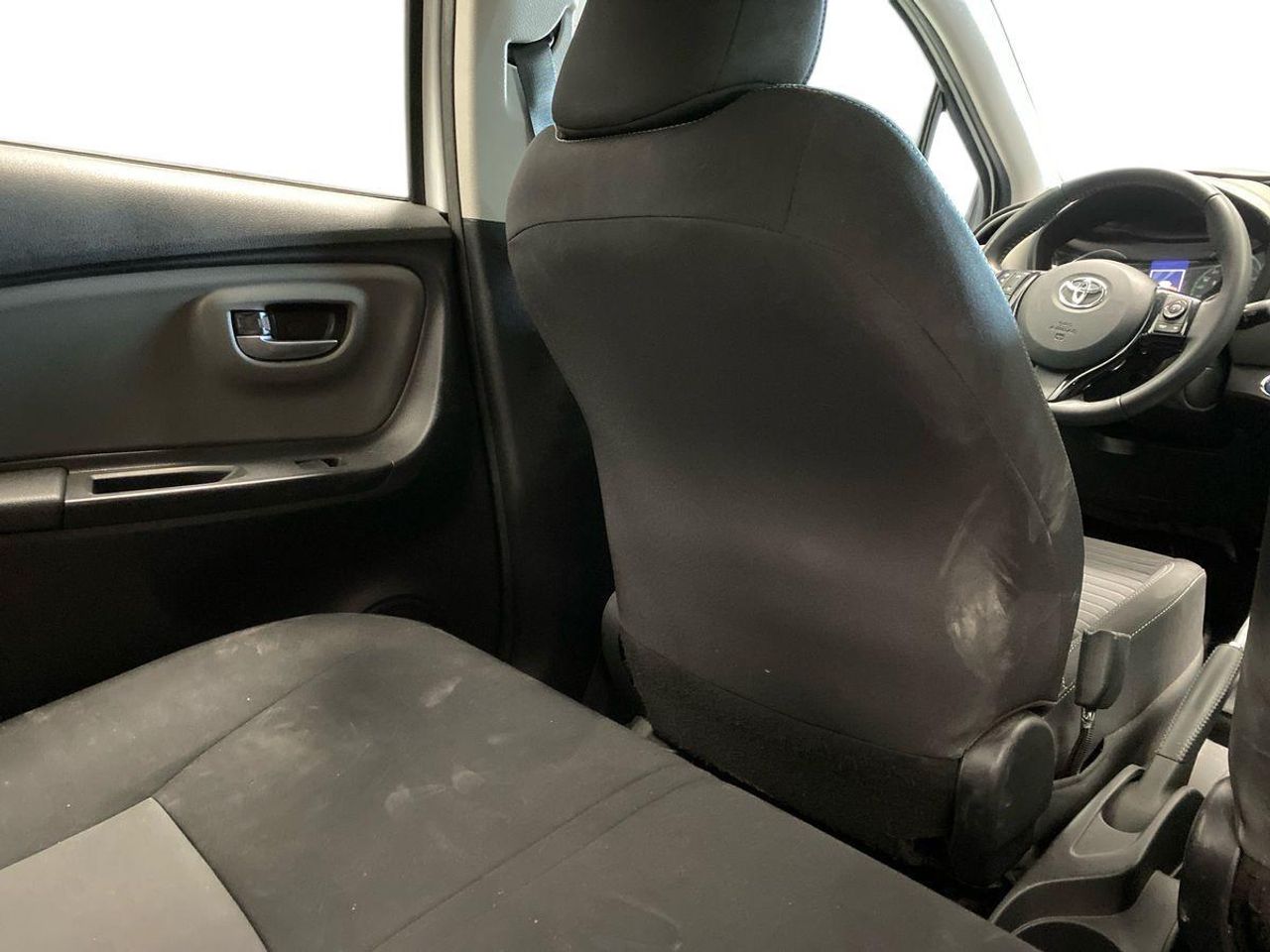 Toyota Yaris 1.5 Hybrid Active - Foto 18