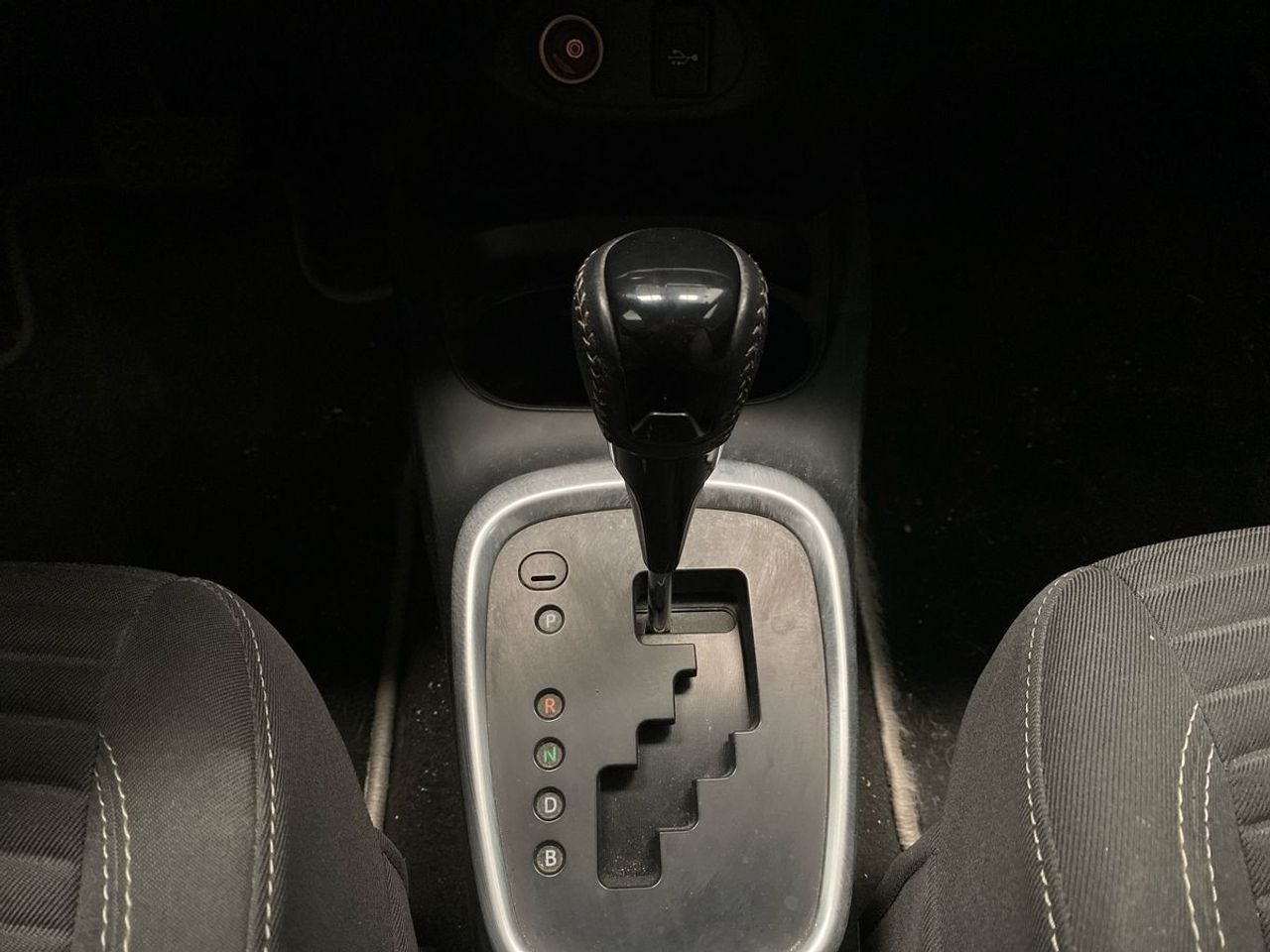 Toyota Yaris 1.5 Hybrid Active - Foto 13