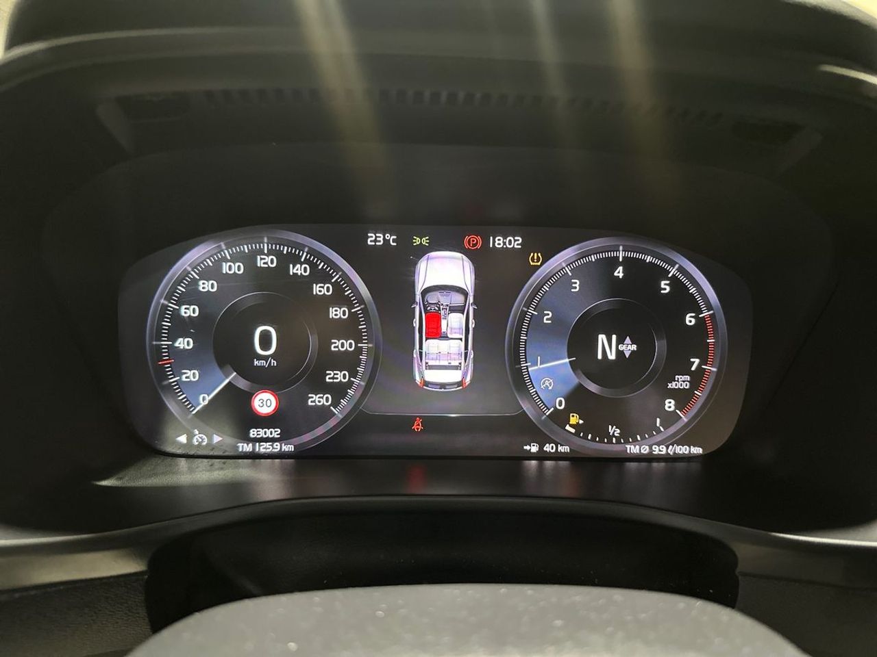 Volvo XC40 Momentum Core T2 - Foto 16