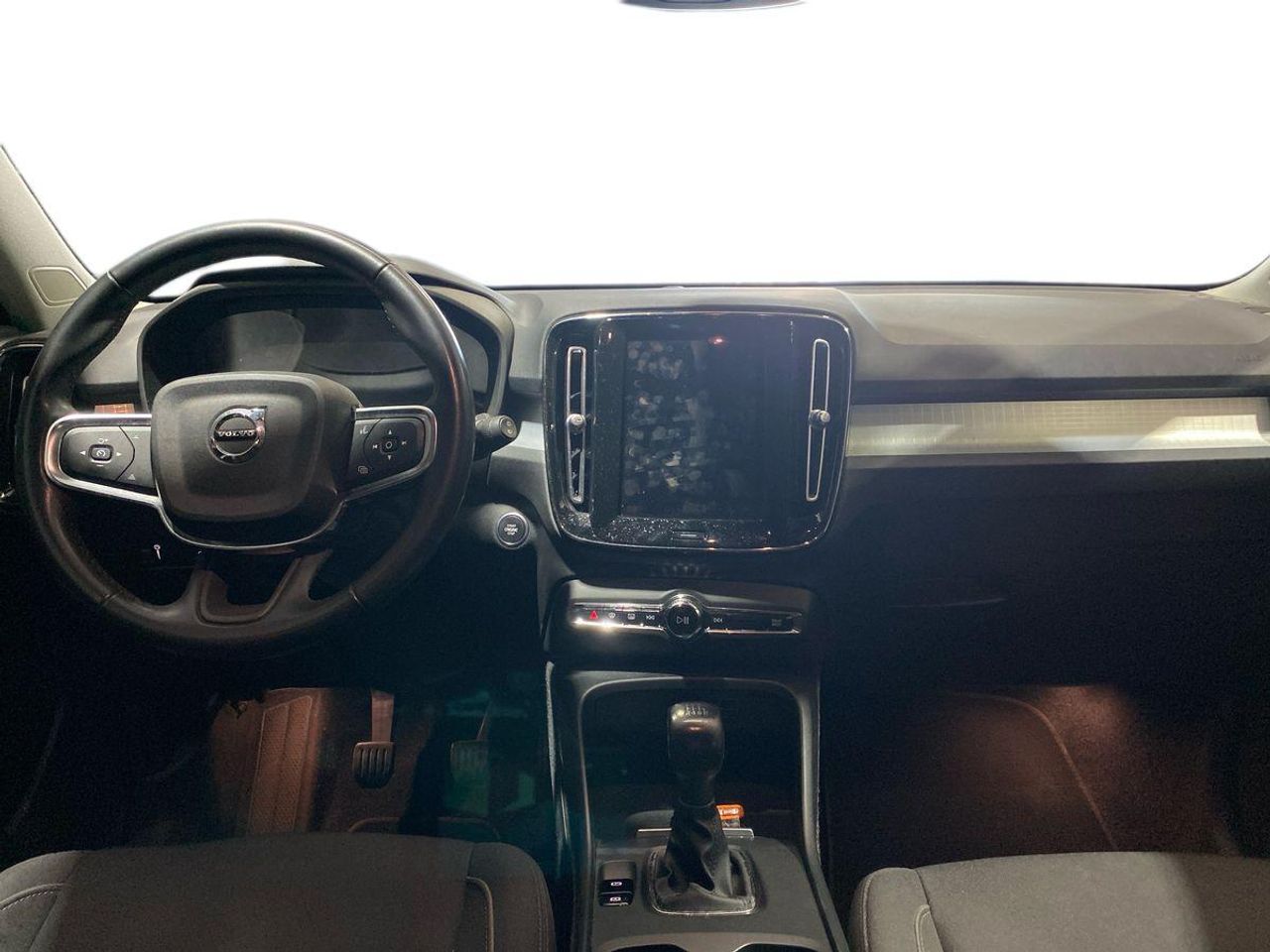 Volvo XC40 Momentum Core T2 - Foto 11