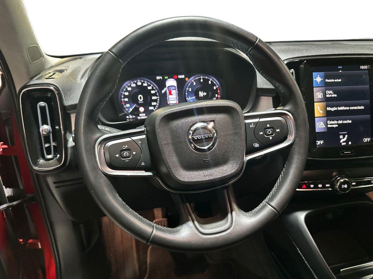 Volvo XC40 Momentum Core T2 - Foto 14