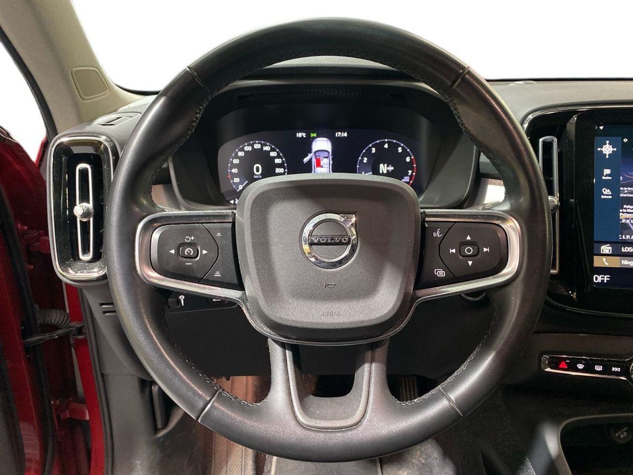 Volvo XC40 Momentum Core T2 - Foto 12