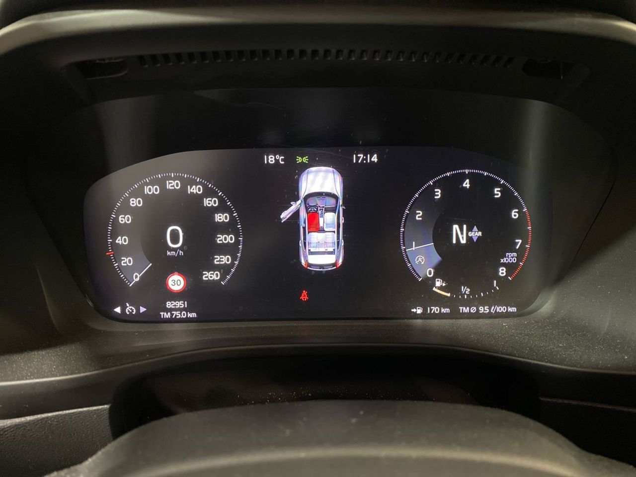 Volvo XC40 Momentum Core T2 - Foto 14