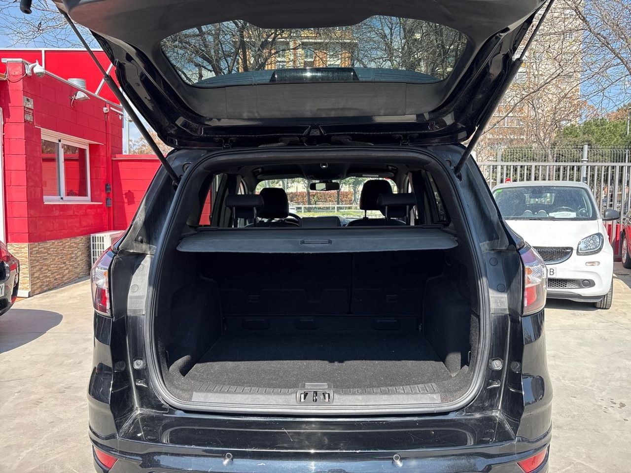 Ford Kuga ST-Line 1.5 EcoBoost Auto-Start-Stop 110 kW (150 CV) 4x2 - Foto 19