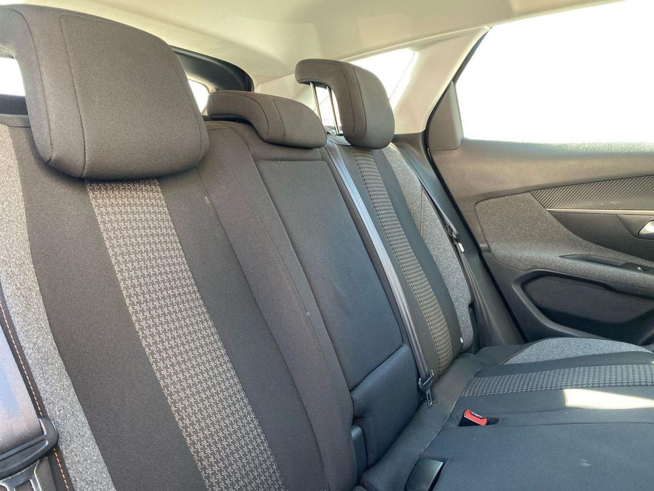 Peugeot 3008 1.5 Blue-HDi Active - Foto 18