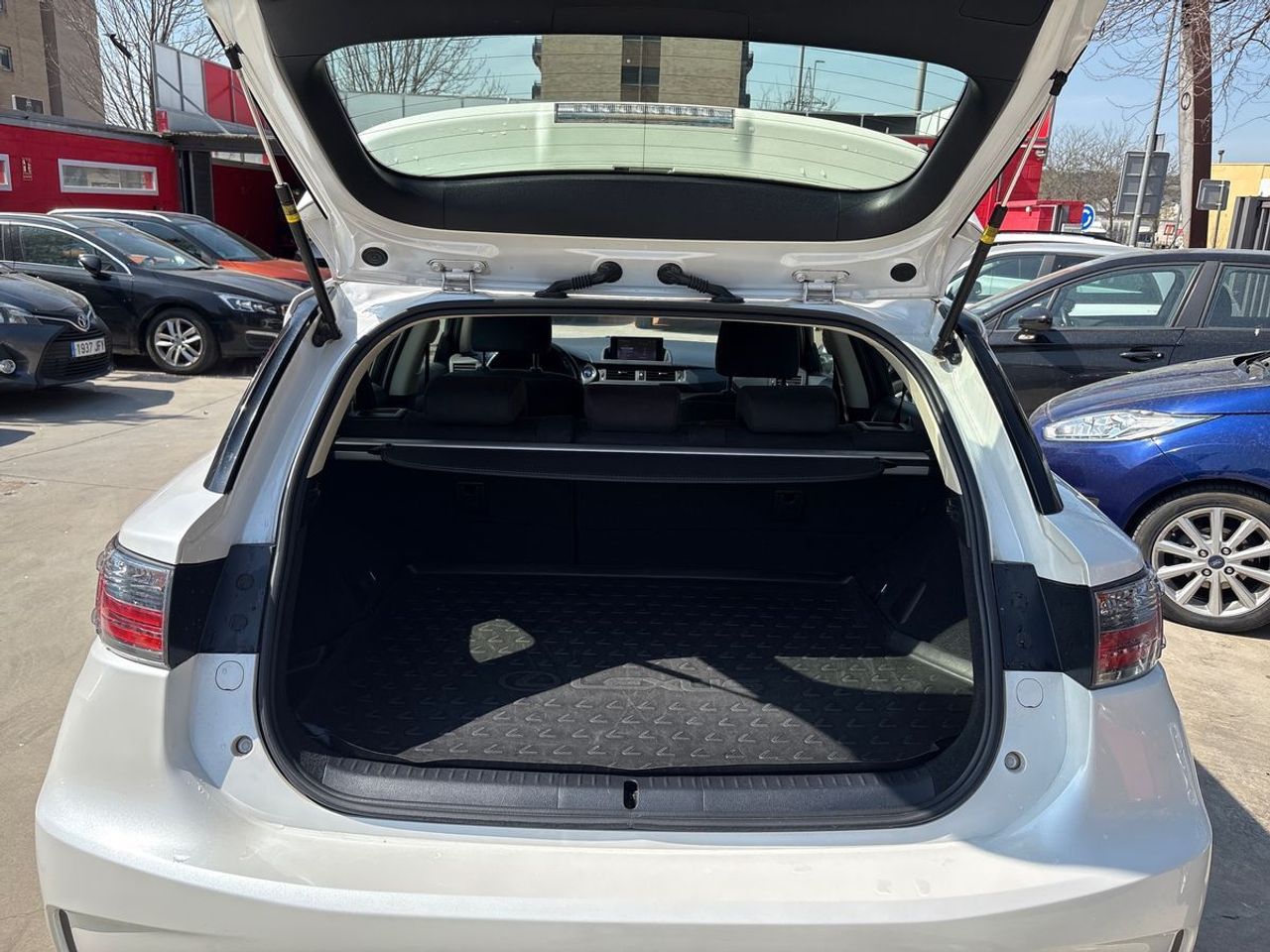 Lexus CT 200h - Foto 20