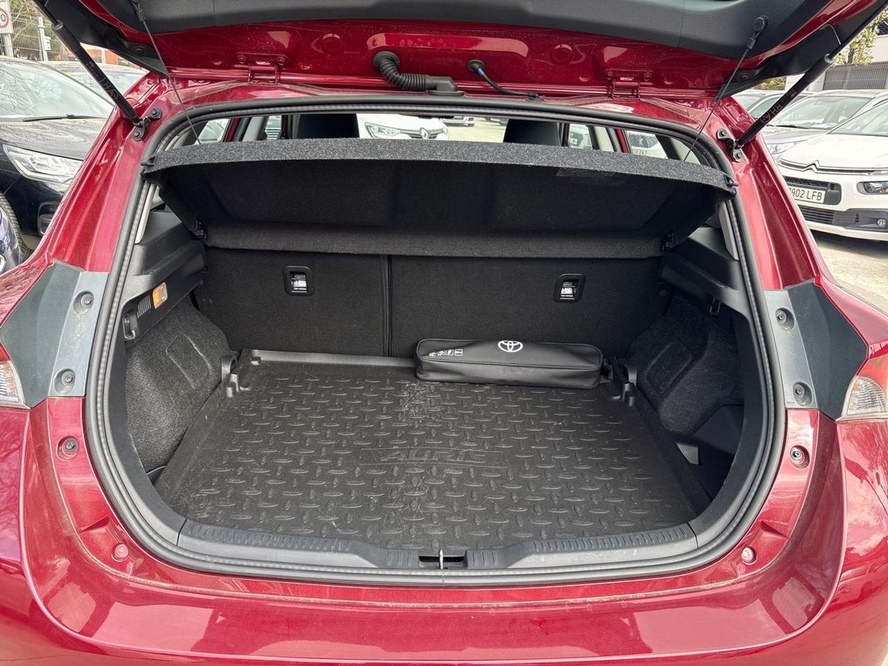 Toyota Auris 1.8 Hybrid Active - Foto 21