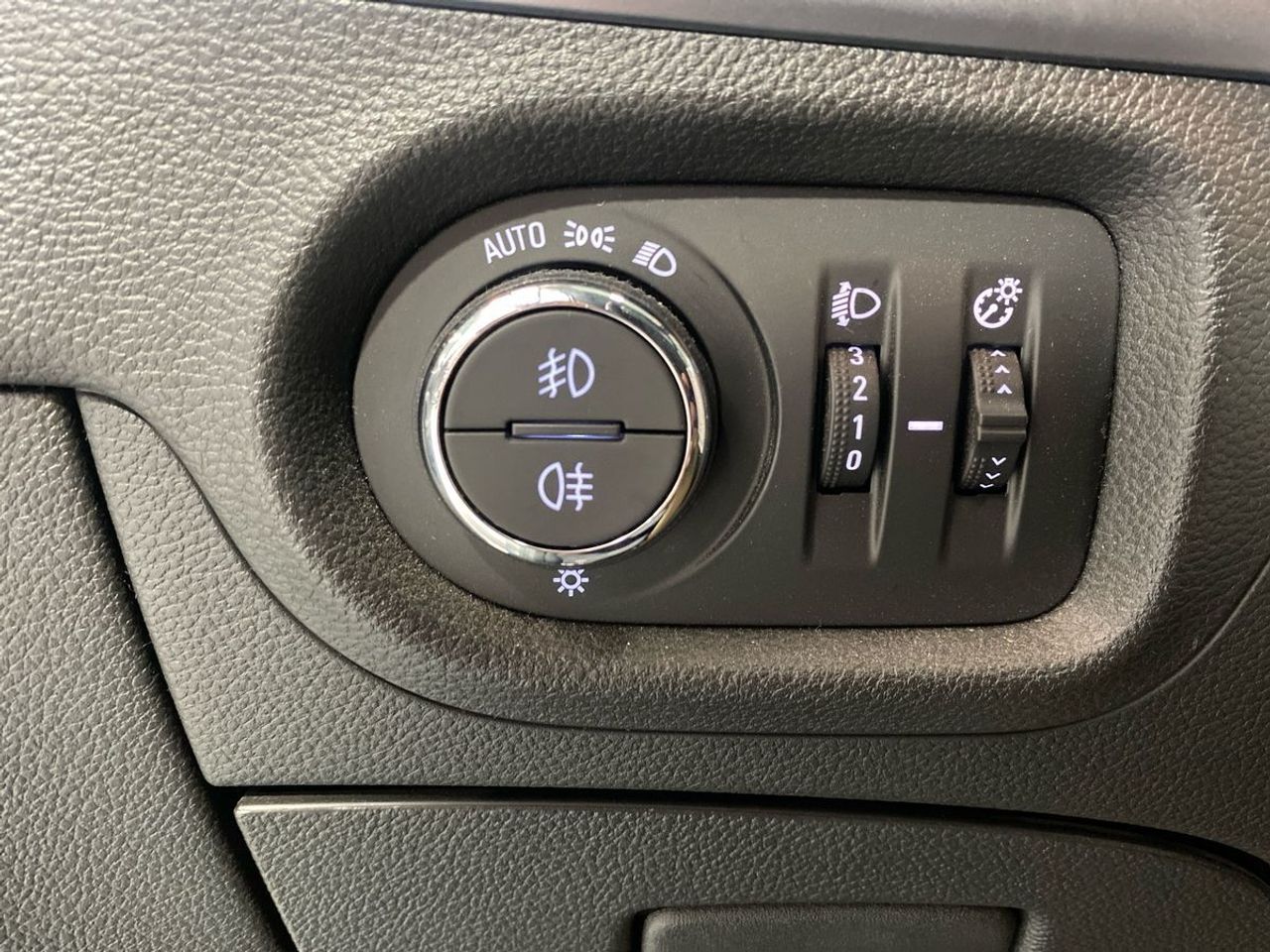 Opel Astra 1.4 SIDI Turbo Dynamic - Foto 21