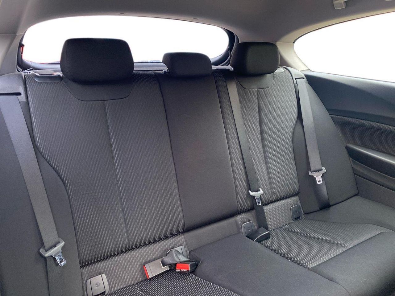 BMW Serie 1 116d Advantage - Foto 19