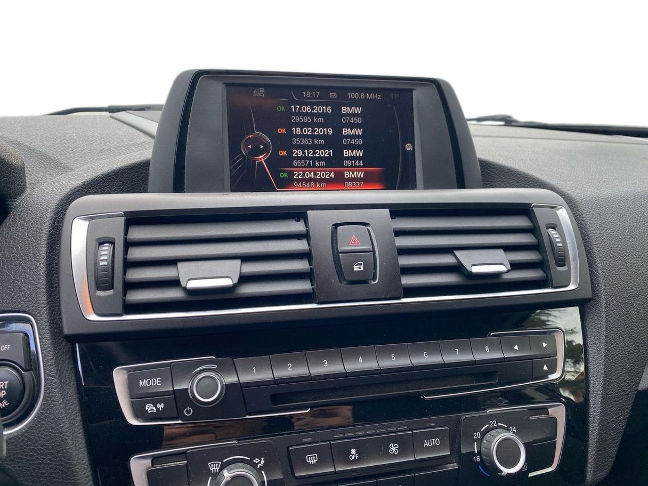 BMW Serie 1 116d Advantage - Foto 16