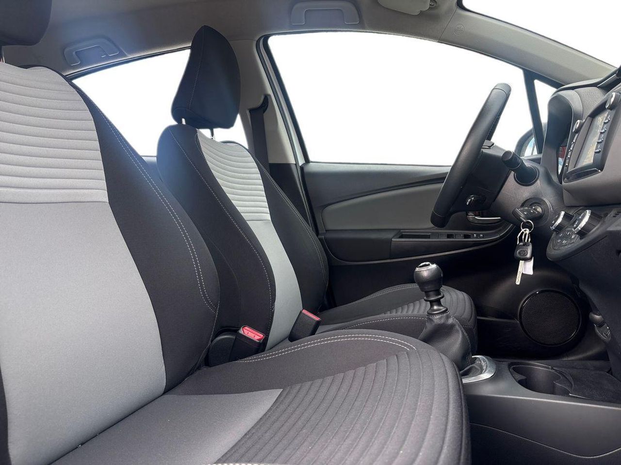 Toyota Yaris 1.5 Dual VVT-iE Active - Foto 19