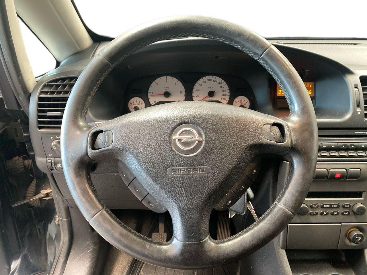 Opel Zafira 2.0 Dti 16v Elegance - Foto 12