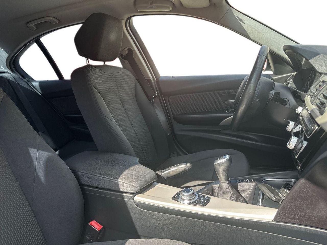 BMW Serie 3 320D EFFICIENT DYNAMIC - Foto 17