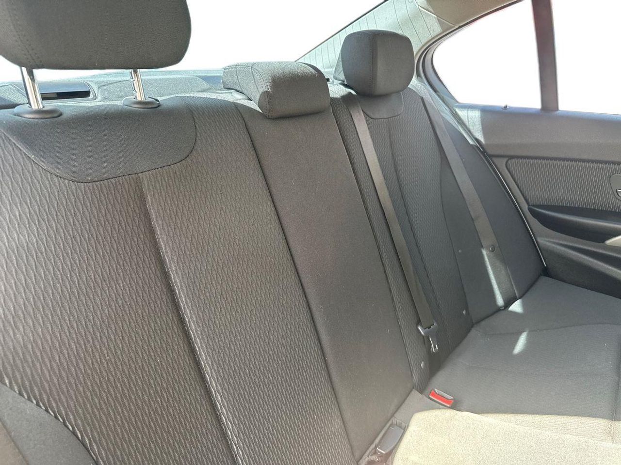 BMW Serie 3 320D EFFICIENT DYNAMIC - Foto 18