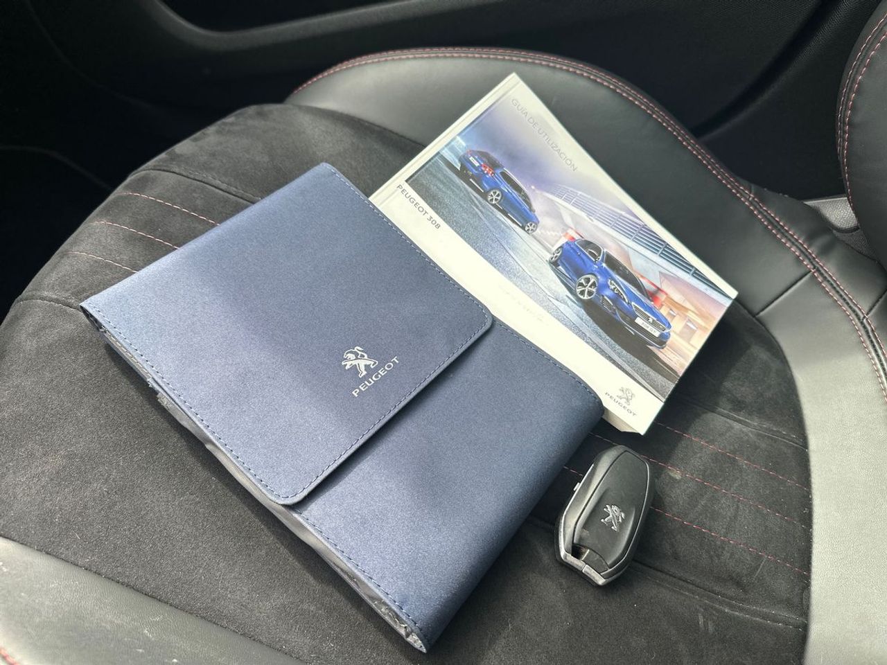 Peugeot 308  SW GT BlueHDi Auto - Foto 23