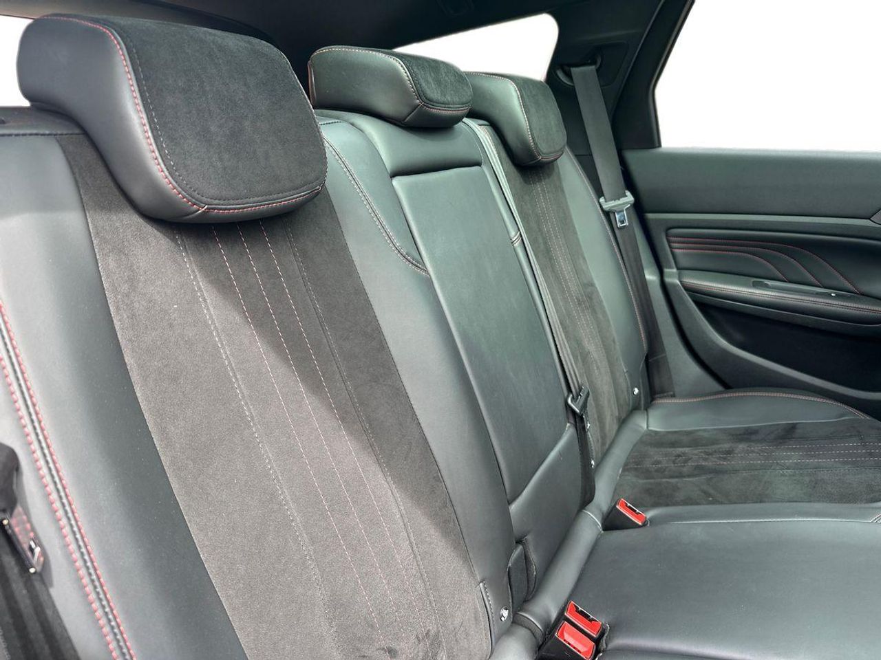 Peugeot 308  SW GT BlueHDi Auto - Foto 20
