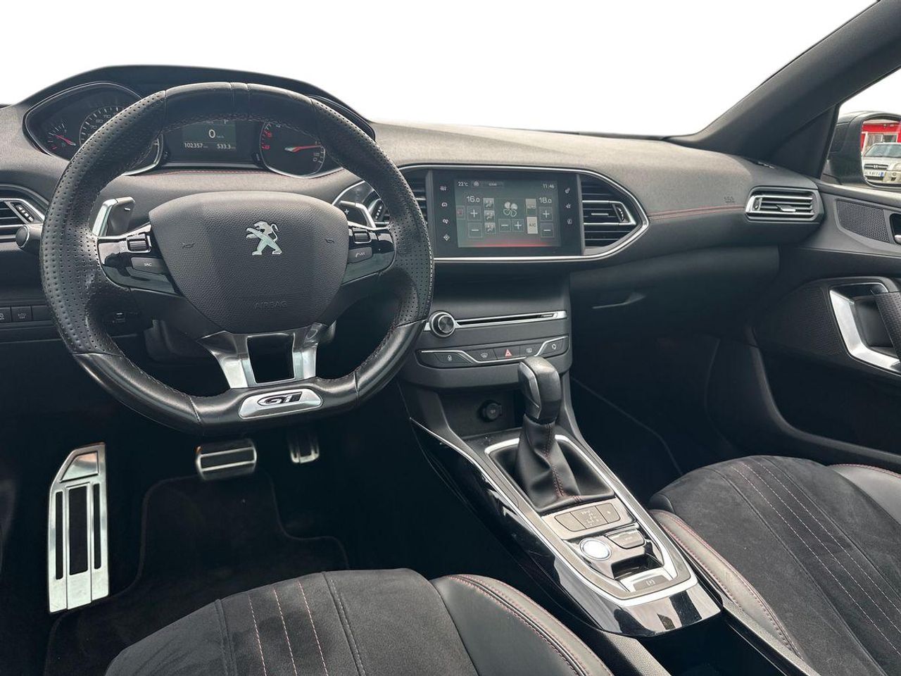 Peugeot 308  SW GT BlueHDi Auto - Foto 11