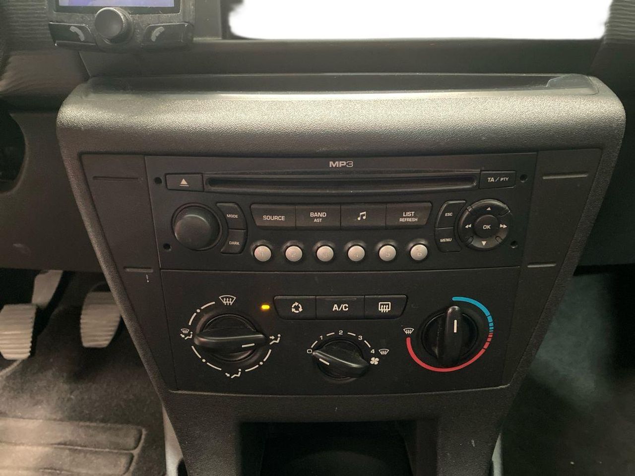 Citroën C4 HDI 90CV LX - Foto 16