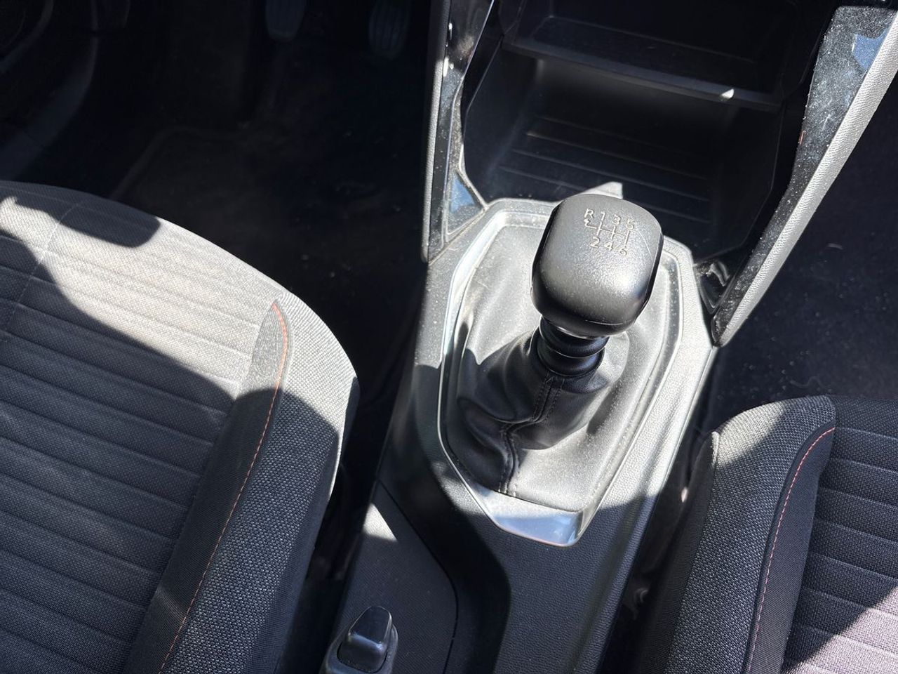 Peugeot 2008 Active Pack BlueHDI - Foto 15