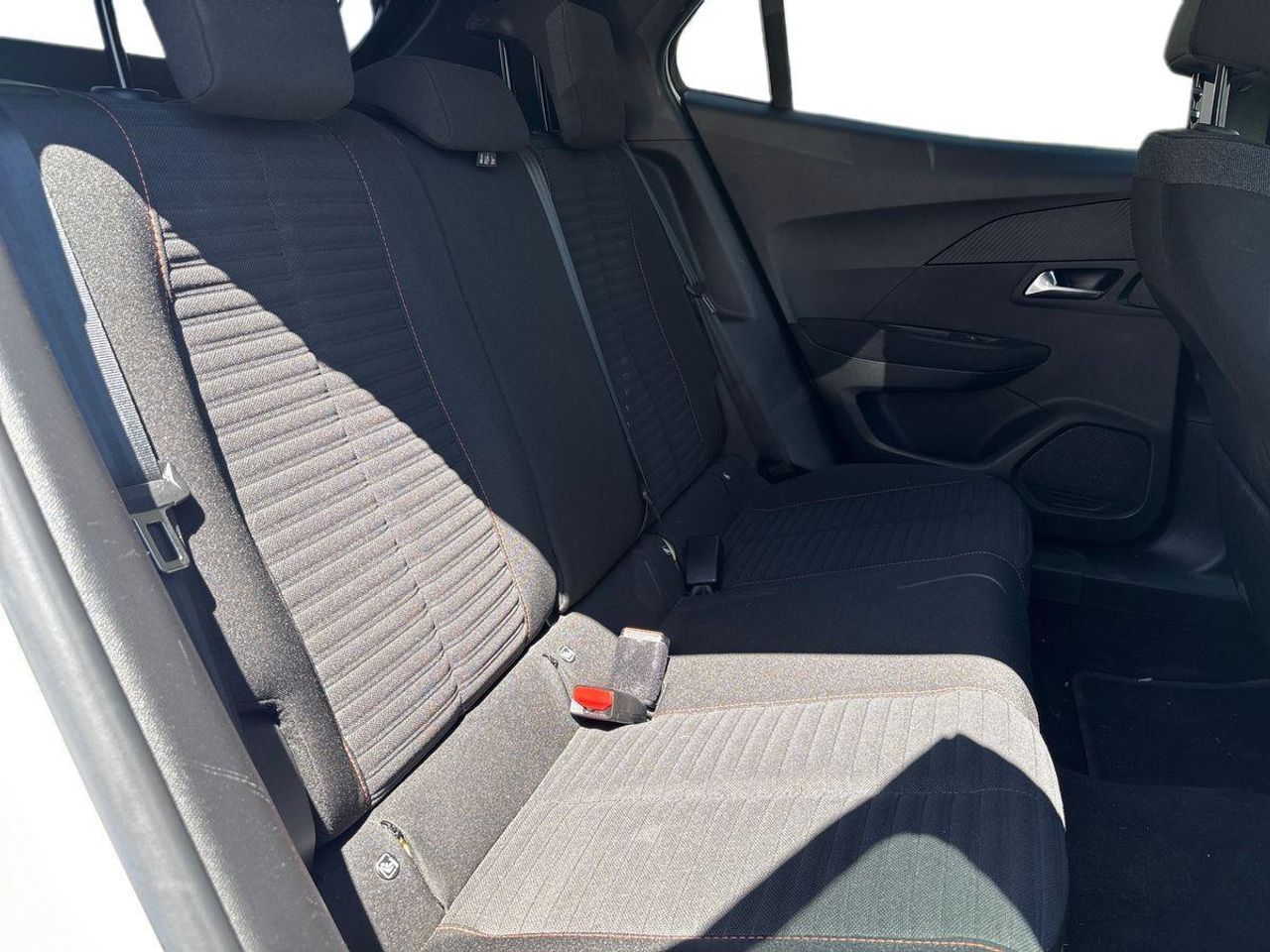 Peugeot 2008 Active Pack BlueHDI - Foto 20