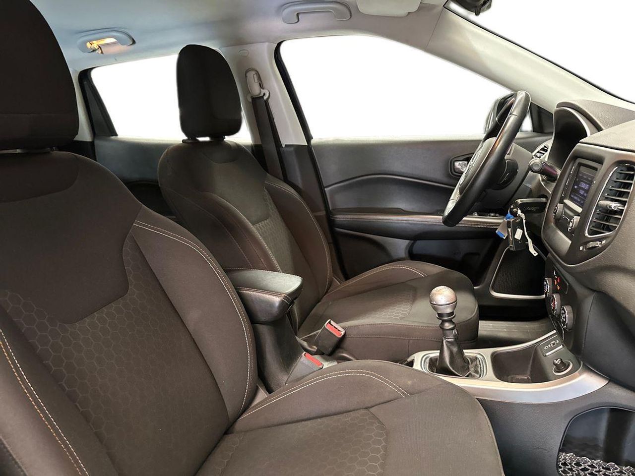 Jeep Compass 1.6 M-Jet Sport FWD - Foto 17